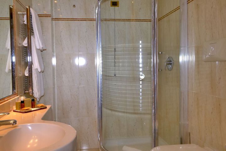 Clean Restrooms