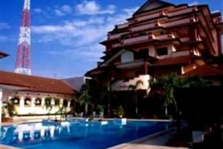 Pool Hotel