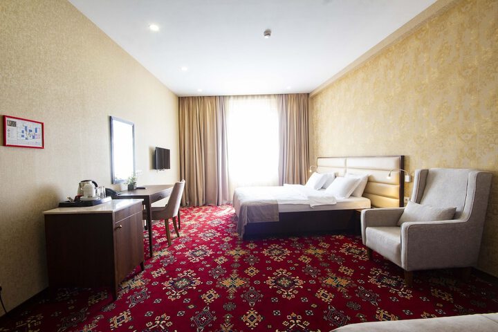 Room 6 of 72