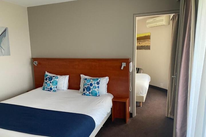 Room 17 of 46