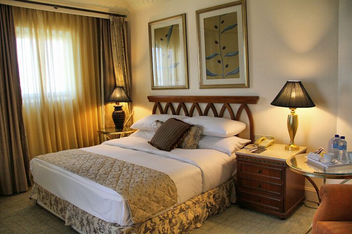 Room 14 of 71