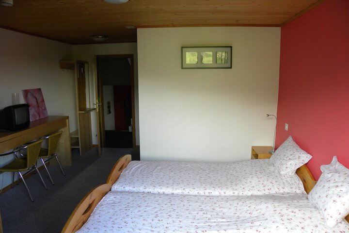 Room 8 of 64