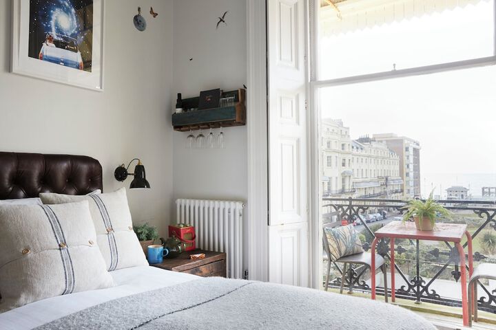Room 28 of 115