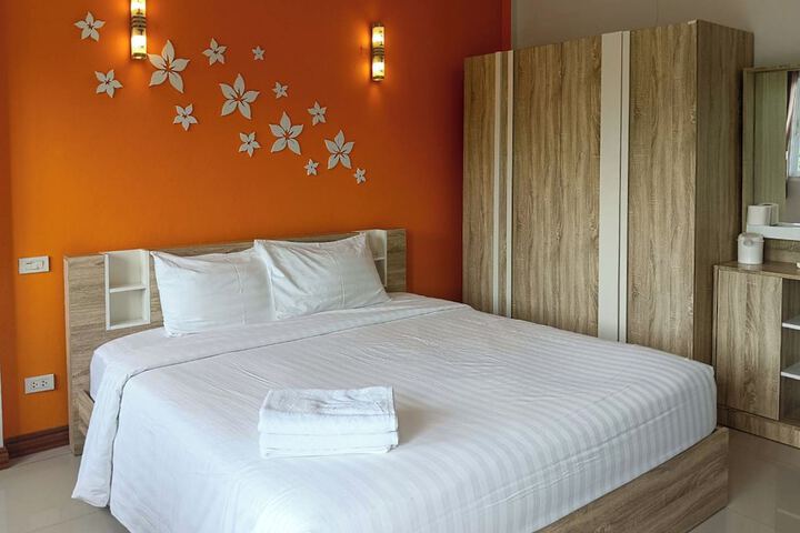 Room 6 of 31