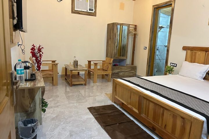 Room 6 of 22