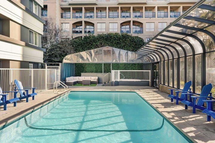 Hotel Pool