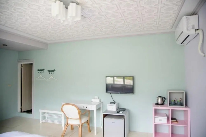 Room 5 of 25