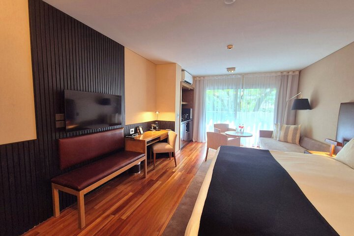 Room 20 of 210