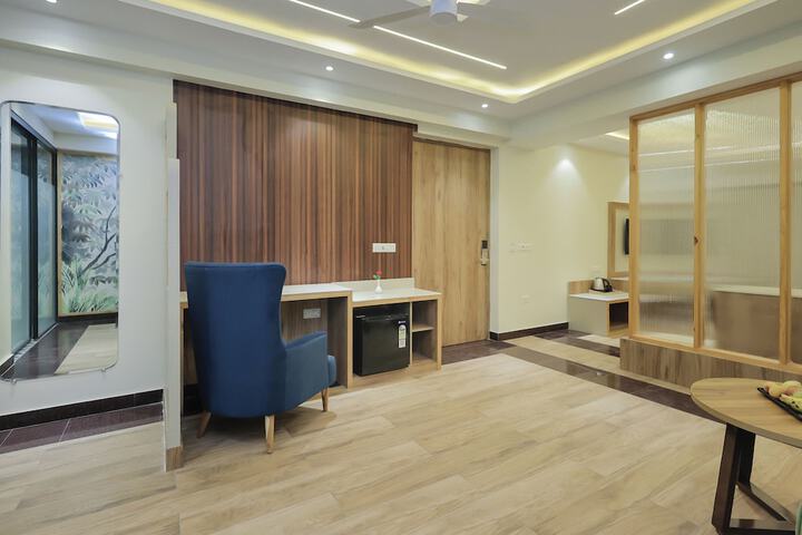 Room 52 of 109