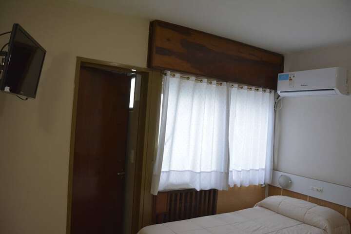 Room 18 of 40