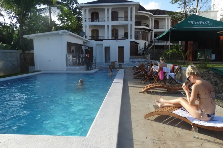 Pool 7 of 16