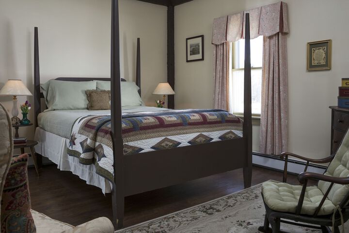 Room 12 of 27