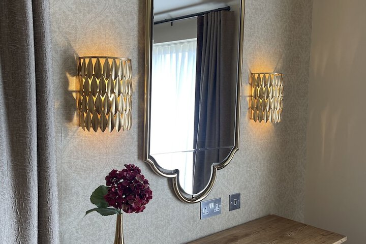 Room 37 of 147
