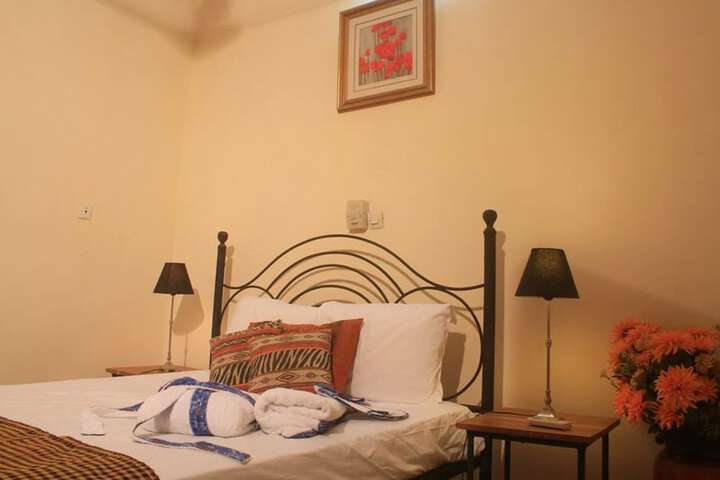 Room 6 of 20