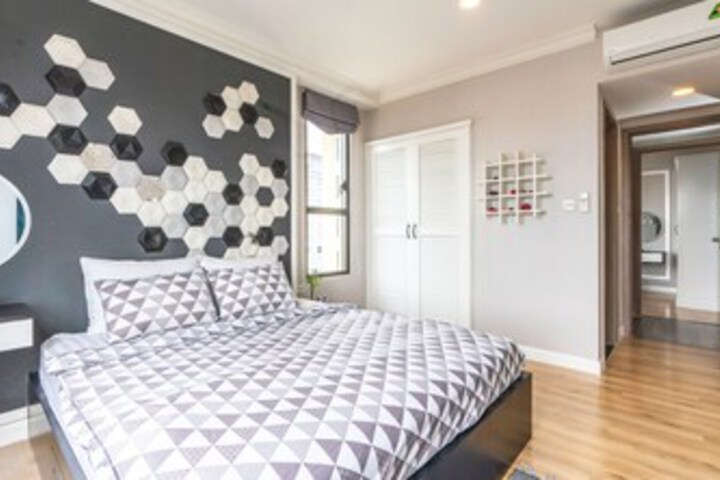 Room 106 of 155