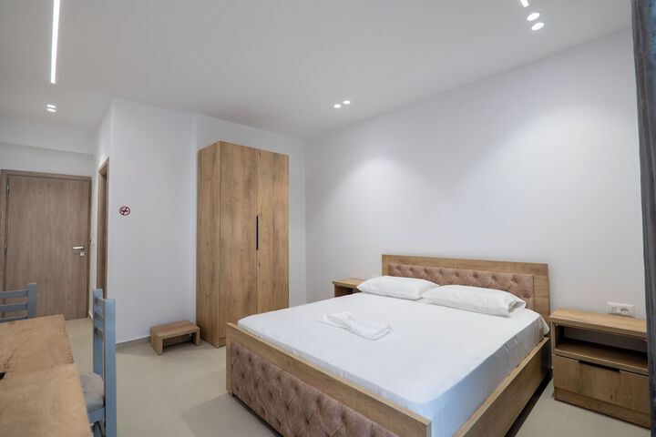 Room 12 of 81