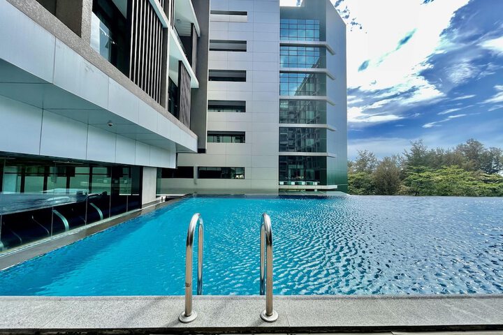 Pool 293 of 326