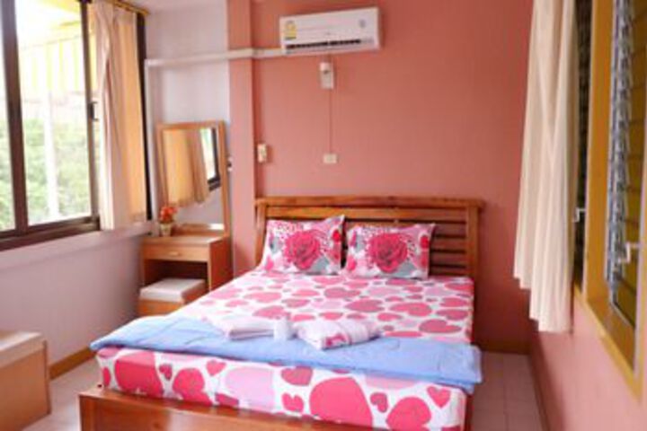 Lucky Guesthouse