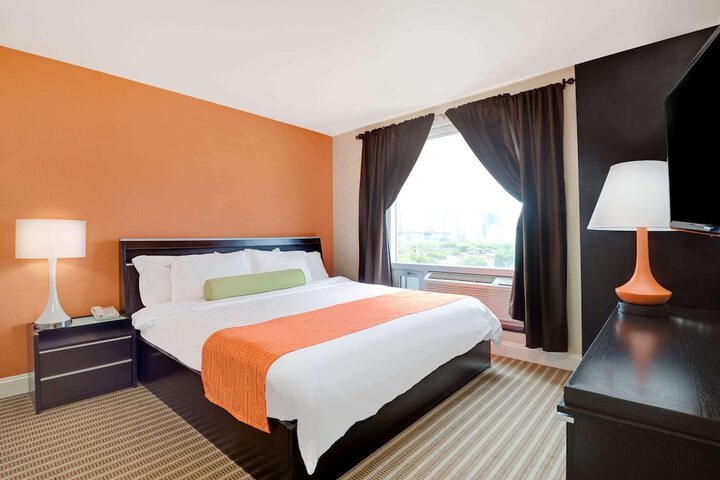 Room 40 of 89