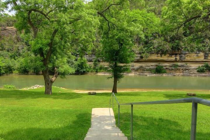 Property Grounds 18 of 27