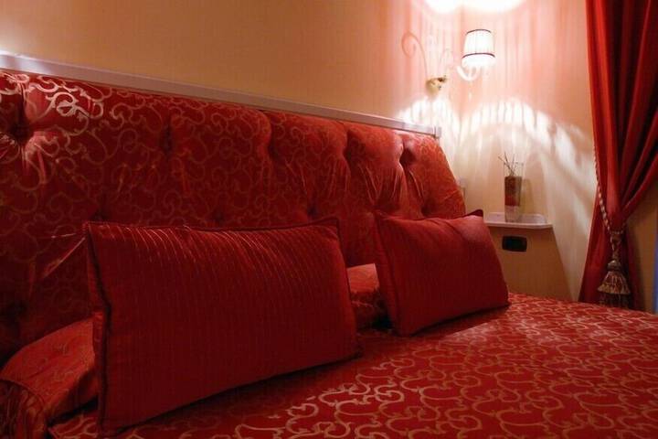 Room 12 of 38