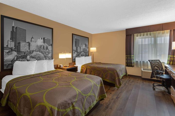 2 Double Beds (5 of 7)