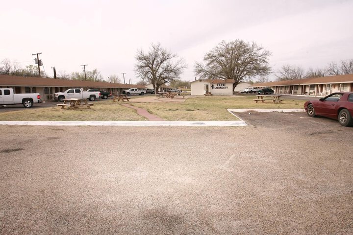 Property Grounds 29 of 32