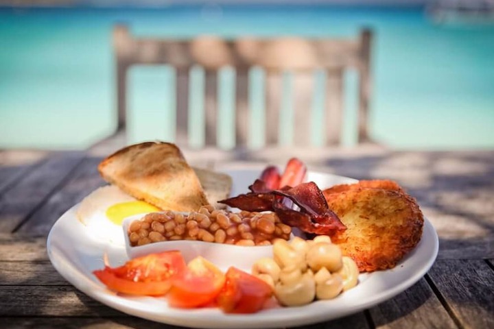 Breakfast area