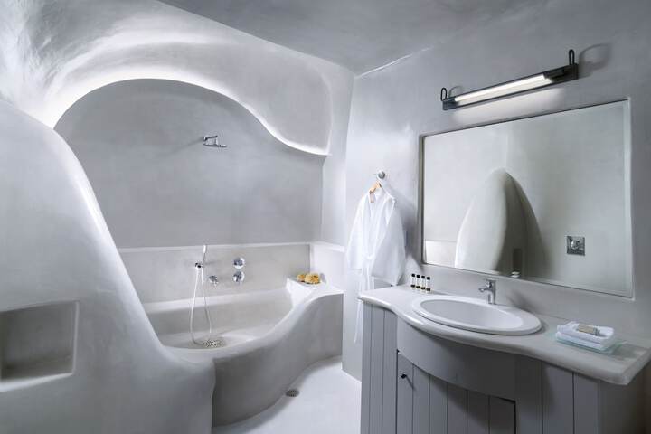 Room 40 of 65
