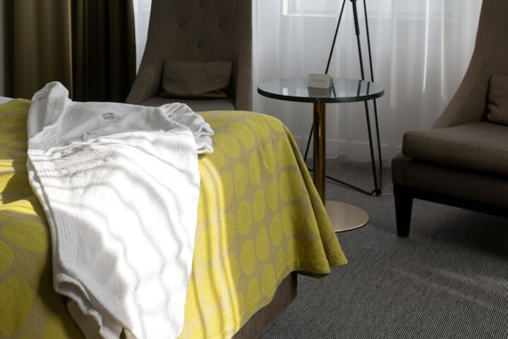 Room 15 of 68