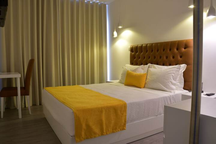 Room 5 of 63