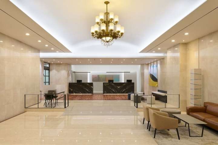 Entrance & Lobby