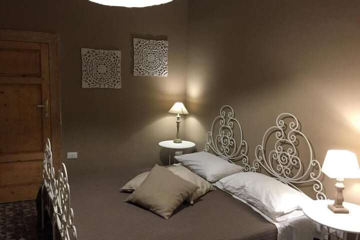 Room 3 of 6