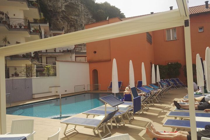 Pool 34 of 58