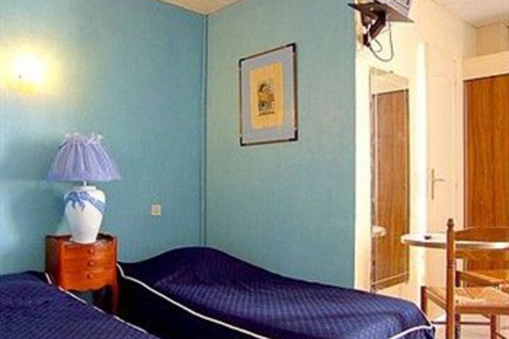 Room 6 of 49