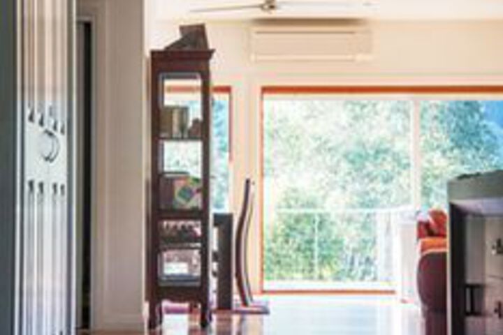 Ballroom/Hall 14 of 17