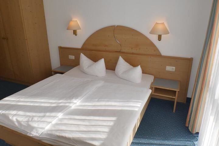 Room 4 of 22