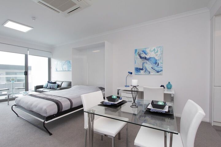 Room 5 of 66