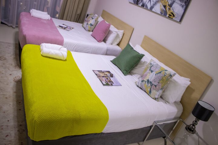 Room 15 of 76
