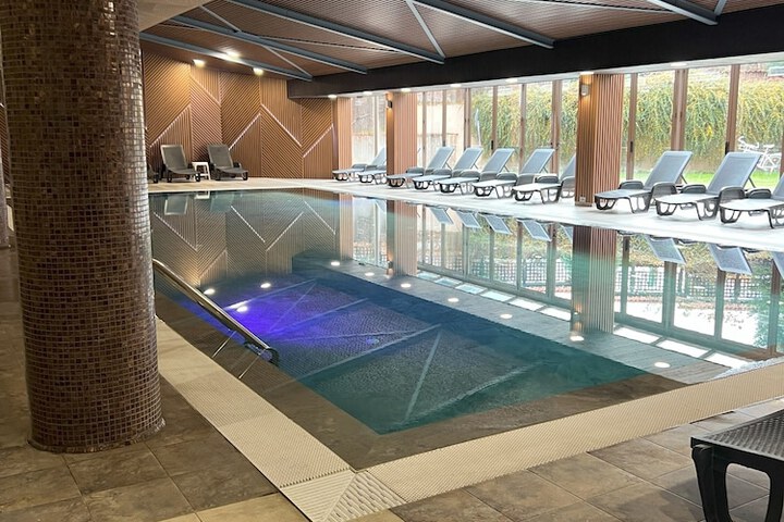 Pool 55 of 132