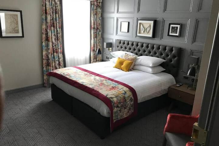 Room 3 of 45