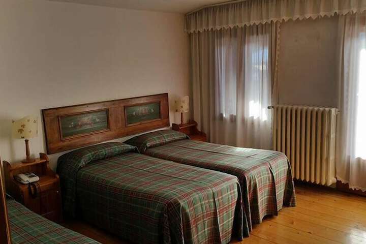 Room 14 of 52
