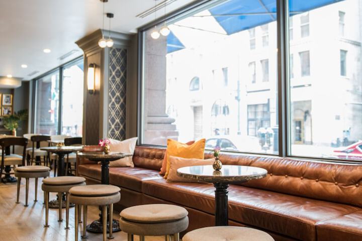 Breakfast area
