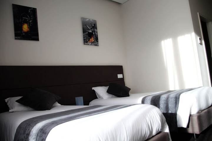 Room 11 of 36