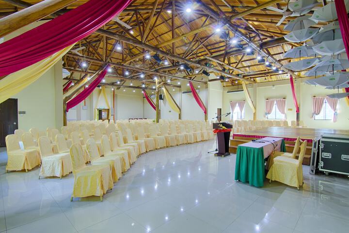 Ballroom/Hall 46 of 68