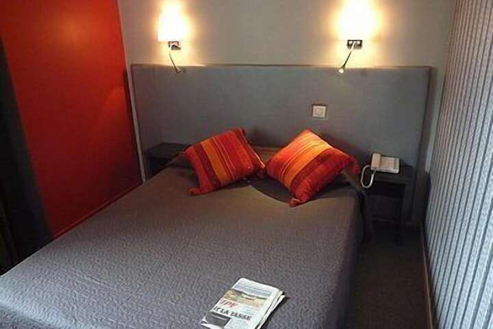 Room 4 of 17