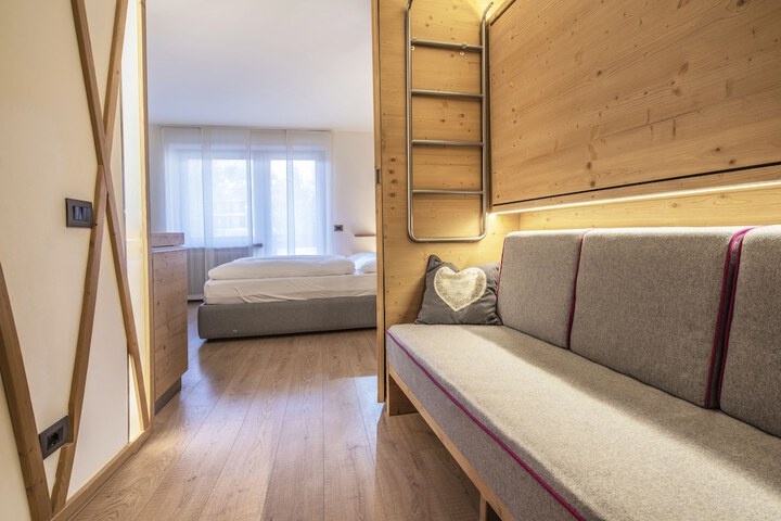 Room 14 of 40