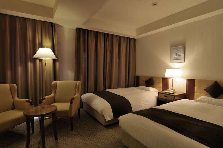 Room 21 of 47