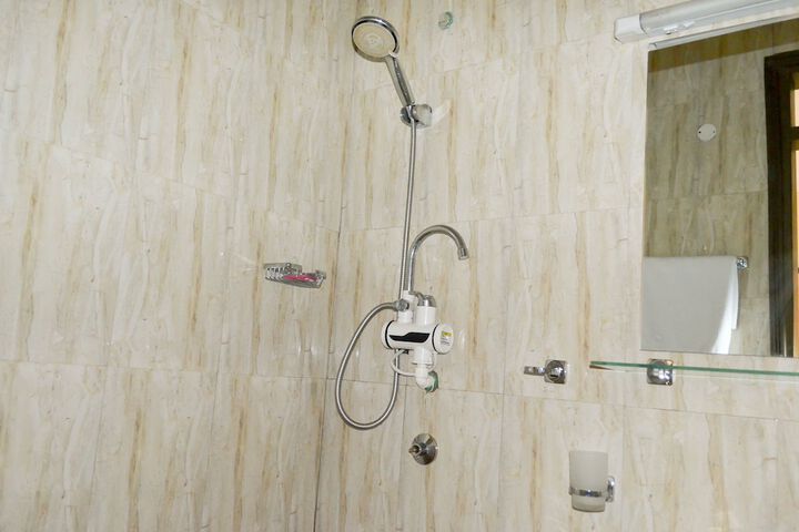Room 19 of 37