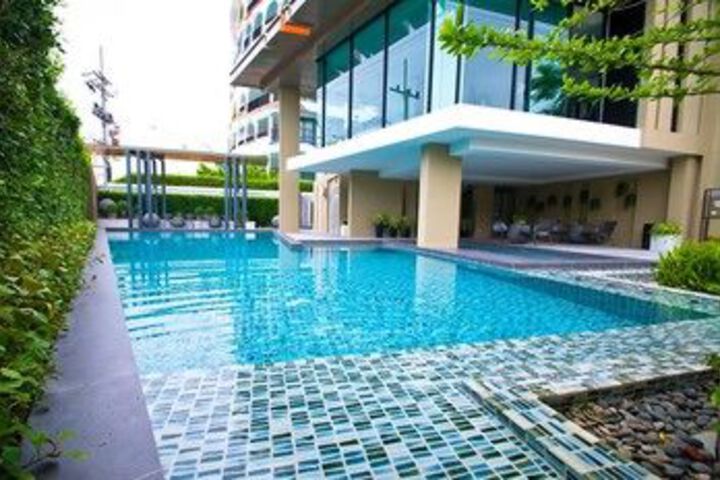 Pool 19 of 21
